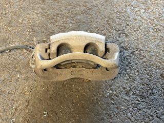 bontott FORD RANGER Bal első Féknyereg Munkahengerrel