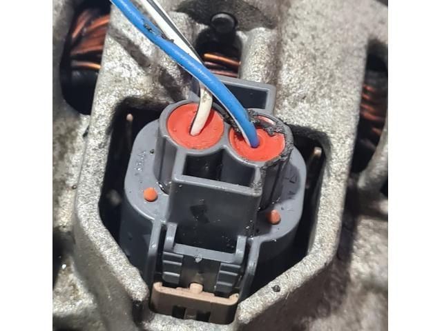 bontott FORD RANGER Generátor