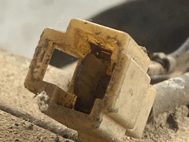 bontott FORD RANGER Klímakompresszor