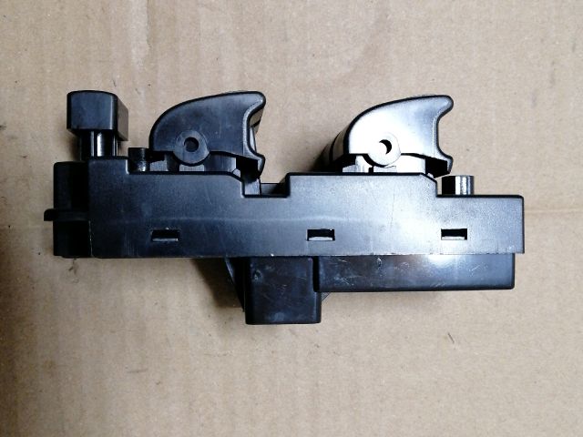 bontott FORD RANGER Ablakemelő Kapcsoló Négyes / Kettes