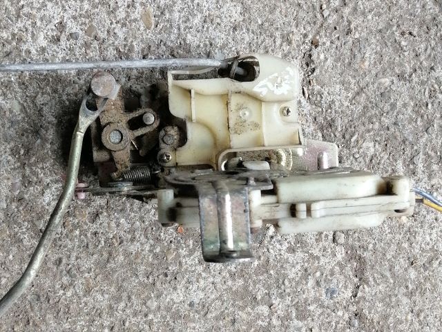 bontott FORD RANGER Bal első Ajtózár