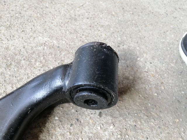 bontott FORD RANGER Bal első Alsó Lengőkar