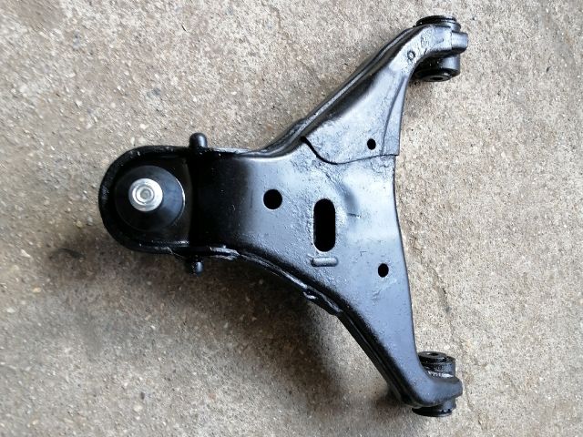 bontott FORD RANGER Bal első Alsó Lengőkar