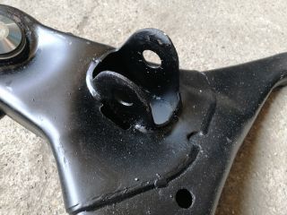 bontott FORD RANGER Bal első Alsó Lengőkar