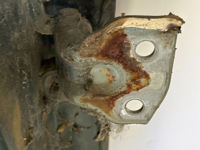 bontott FORD RANGER Bal hátsó Ajtó (Részeivel)