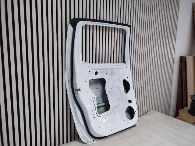 bontott FORD RANGER Bal hátsó Ajtó (Üres lemez)