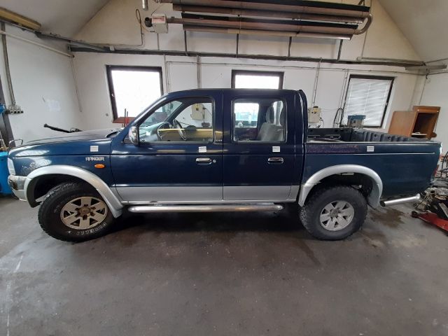 bontott FORD RANGER Bal hátsó Ajtó (Üres lemez)