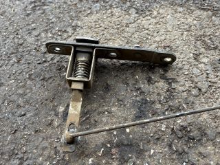 bontott FORD RANGER Bal hátsó Ajtózár