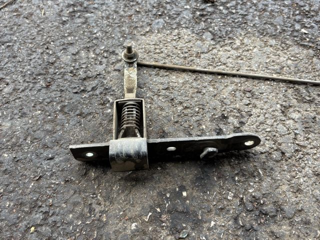 bontott FORD RANGER Bal hátsó Ajtózár