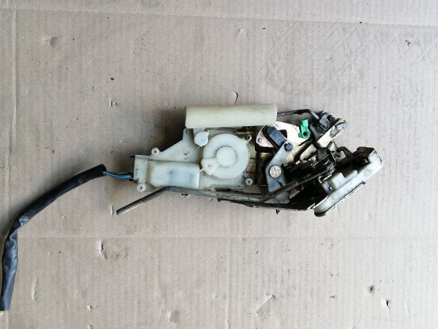 bontott FORD RANGER Bal hátsó Ajtózár