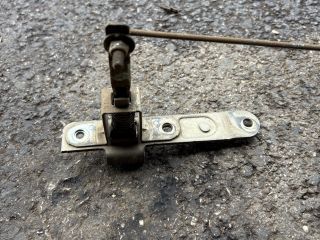 bontott FORD RANGER Bal hátsó Ajtózár