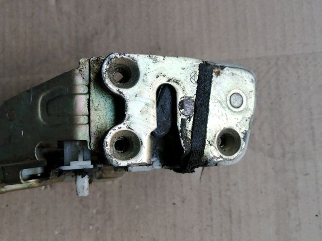 bontott FORD RANGER Bal hátsó Ajtózár