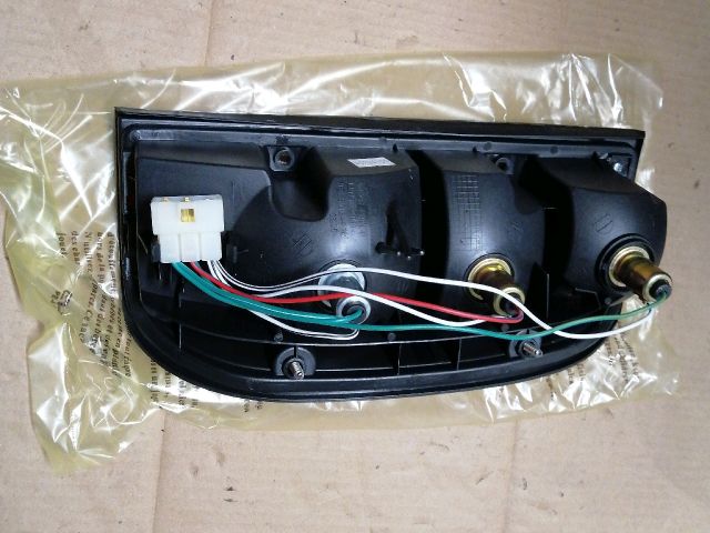 bontott FORD RANGER Bal Hátsó Lámpa