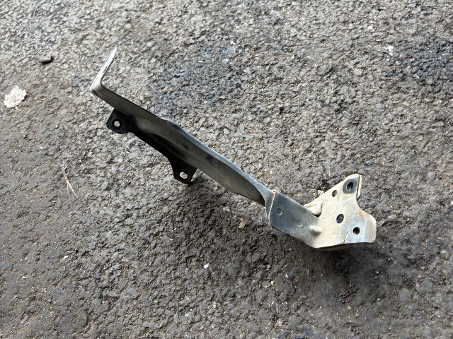 bontott FORD RANGER Bal Hűtő Légterelő