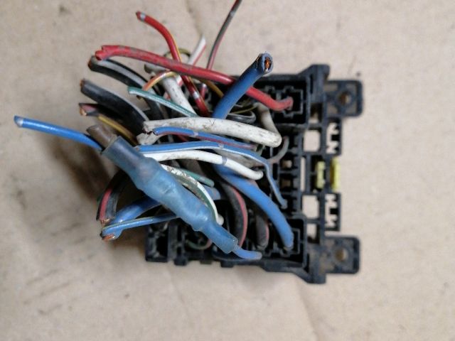 bontott FORD RANGER Biztosítéktábla Utastér