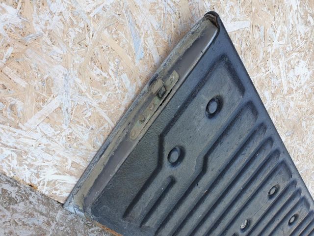 bontott FORD RANGER Csomagtérajtó (Részeivel)