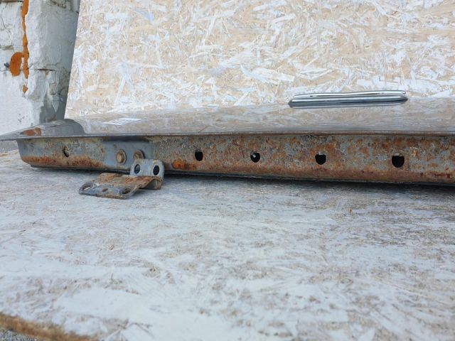 bontott FORD RANGER Csomagtérajtó (Részeivel)