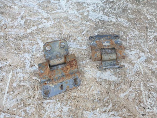 bontott FORD RANGER Csomagtérajtó (Részeivel)