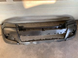 bontott FORD RANGER Első Lökhárító (Üresen)