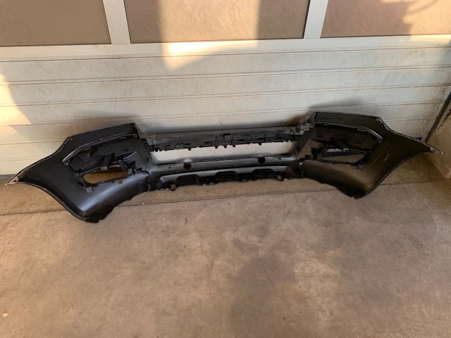 bontott FORD RANGER Első Lökhárító (Üresen)