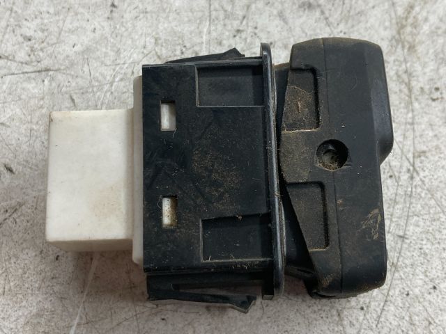 bontott FORD RANGER Hátsó Ködzárófény Kapcsoló