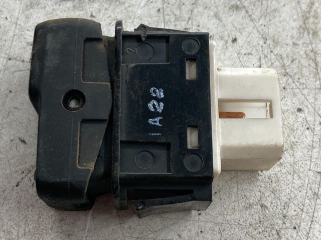 bontott FORD RANGER Hátsó Ködzárófény Kapcsoló