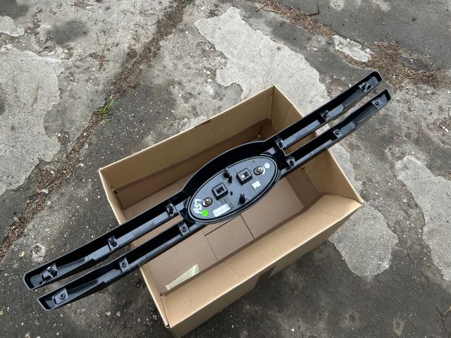 bontott FORD RANGER Hűtőrács