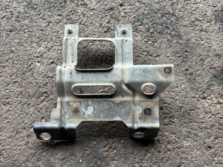 bontott FORD RANGER Intercooler Tartó