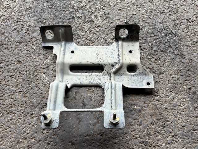 bontott FORD RANGER Intercooler Tartó