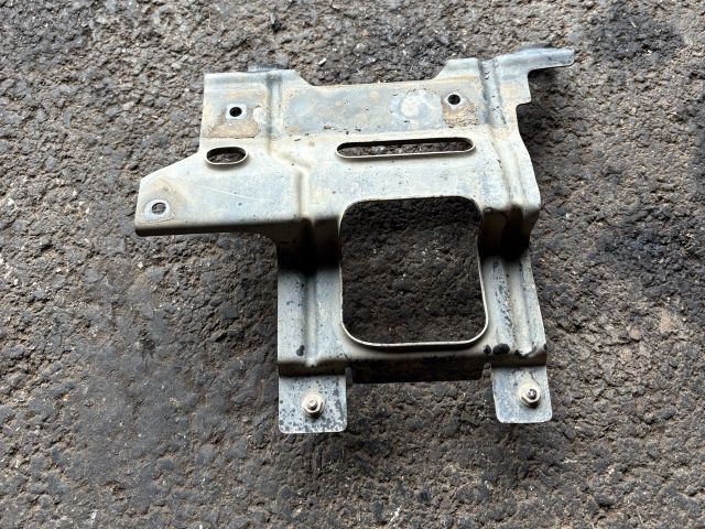 bontott FORD RANGER Intercooler Tartó