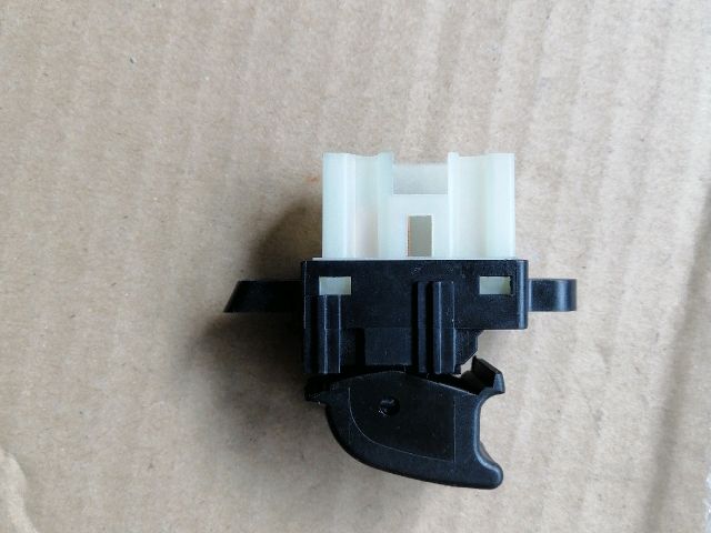 bontott FORD RANGER Jobb első Ablakemelő Kapcsoló