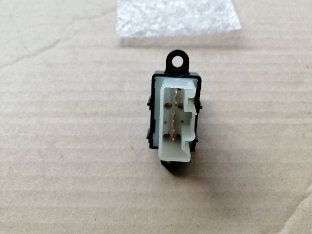 bontott FORD RANGER Jobb első Ablakemelő Kapcsoló