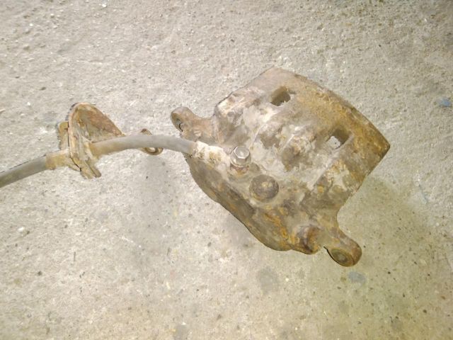 bontott FORD RANGER Jobb első Féknyereg Munkahengerrel