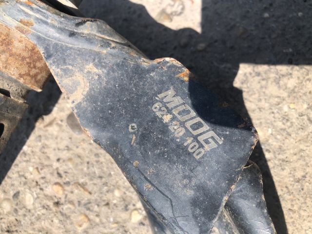 bontott FORD RANGER Jobb első Felső Lengőkar