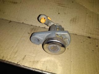 bontott FORD RANGER Jobb első Zárbetét