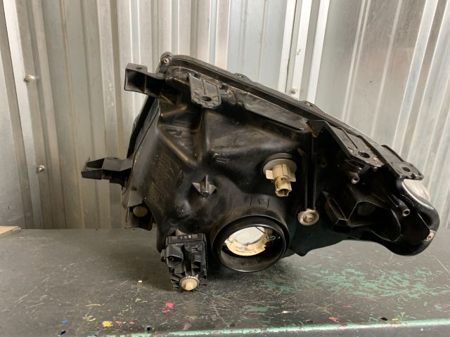 bontott FORD RANGER Jobb Fényszóró