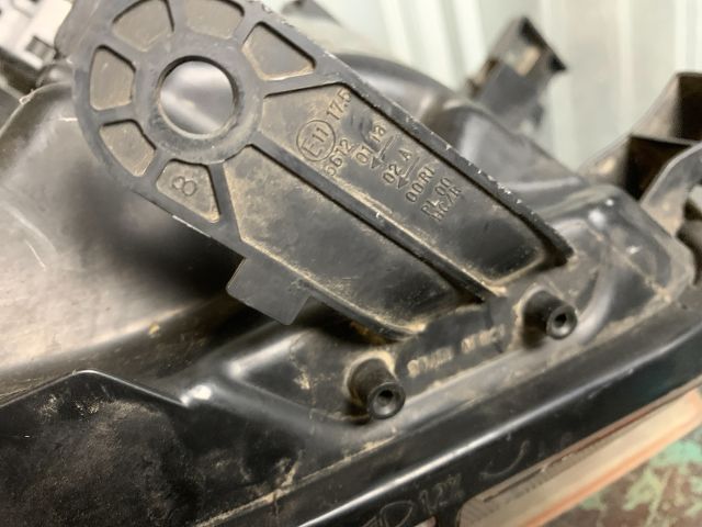 bontott FORD RANGER Jobb Fényszóró