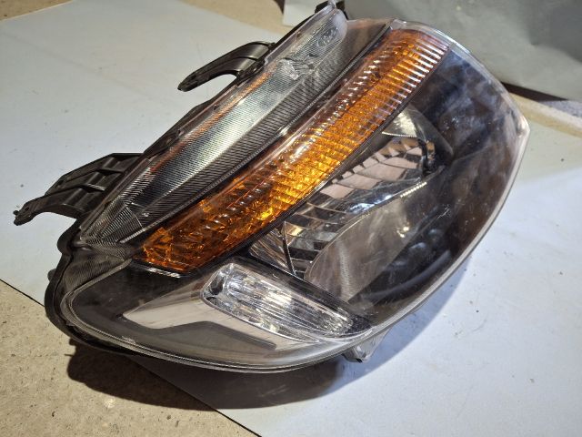 bontott FORD RANGER Jobb Fényszóró