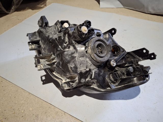 bontott FORD RANGER Jobb Fényszóró