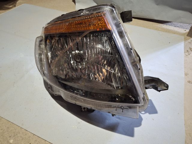 bontott FORD RANGER Jobb Fényszóró