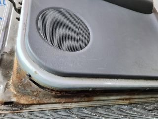 bontott FORD RANGER Jobb hátsó Ajtó (Üres lemez)