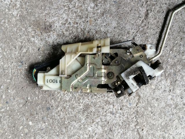 bontott FORD RANGER Jobb hátsó Ajtózár