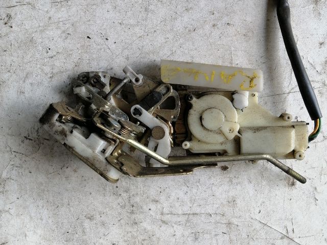 bontott FORD RANGER Jobb hátsó Ajtózár