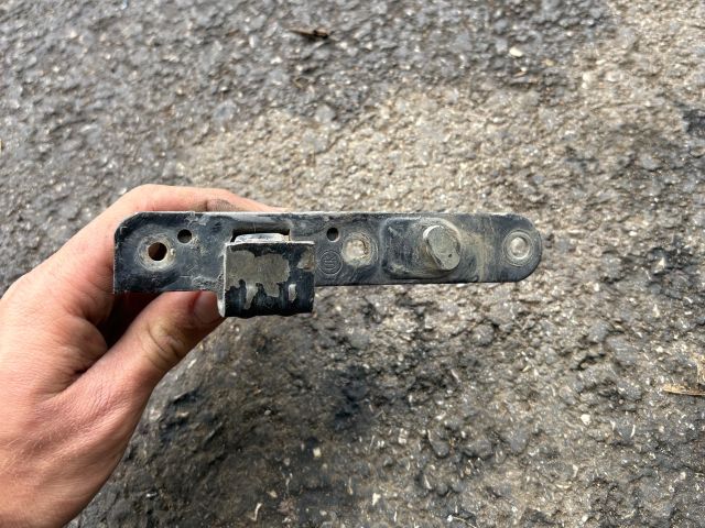 bontott FORD RANGER Jobb hátsó Ajtózár