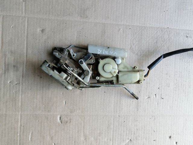 bontott FORD RANGER Jobb hátsó Ajtózár