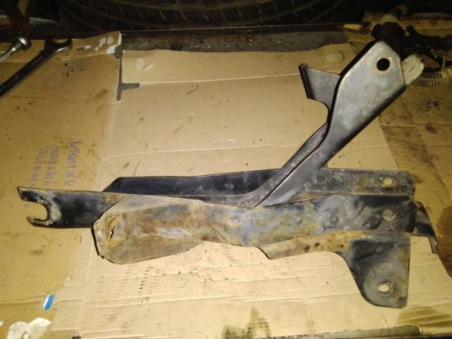 bontott FORD RANGER Jobb hátsó Lökhárító Merevítő (Fém)