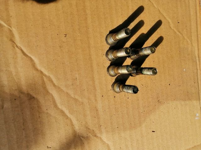 bontott FORD RANGER Kerék Csavar Szett