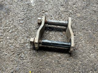 bontott FORD RANGER Lengőkar Csavar