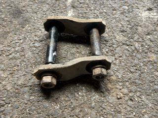 bontott FORD RANGER Lengőkar Csavar