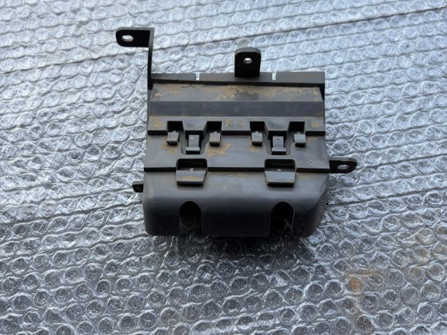 bontott FORD RANGER Motorháztető Nyitó Kar / Gomb